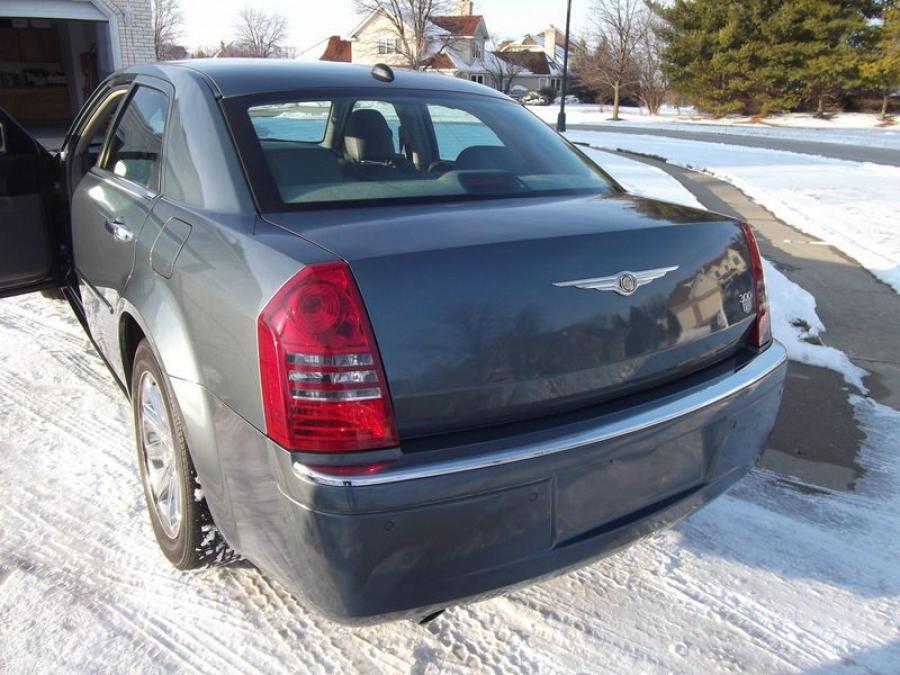  Chrysler 300C President Barack Obama 2005 года  (фото 8 из 22)